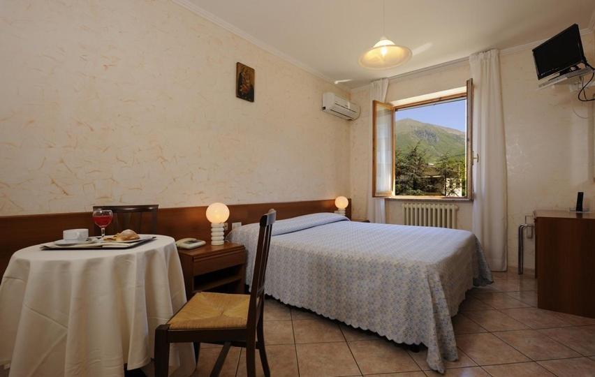 Hotel Europa Νόρτσια Δωμάτιο φωτογραφία